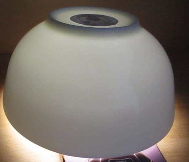 jak rozpoznać porcelanę - przeświecalność