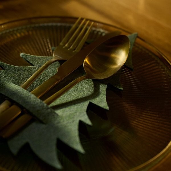 złote świąteczne sztućce