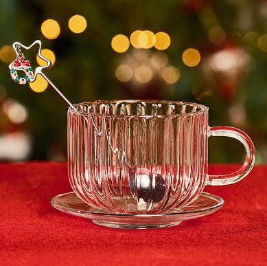 szklana ozdobna filiżanka ze spodkiem - home&you w Biedronce