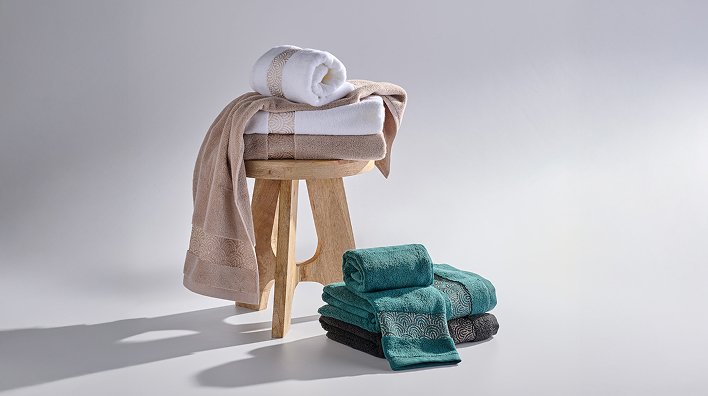 kolorowe ręczniki łazienkowe